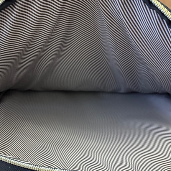 Kenneth Cole Reaction Dark Gray Backpack NWOT - Picture 4 of 11